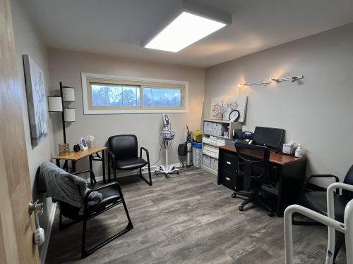 CC_therapycheckinroom