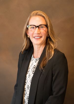 Lisa Cross, CRNA